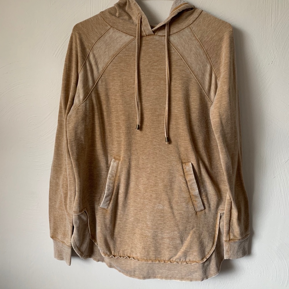 Yellow sweatshirt